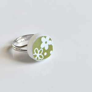 Broken China Adjustable Ring - Green and White Pyrex