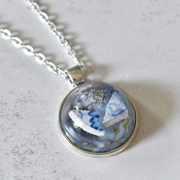 Plate Shard and Dried Flower Resin Necklace - Blue